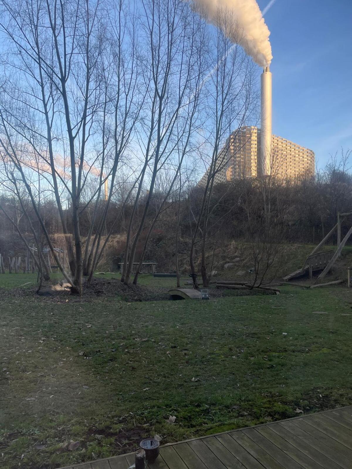 Close To Downtown And Water