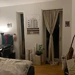 Apartment Close To Downtown And Water